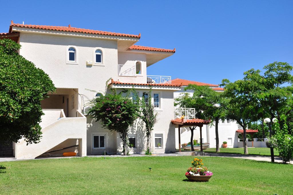 Phoenix Beachside Condos Kokkónion Екстериор снимка